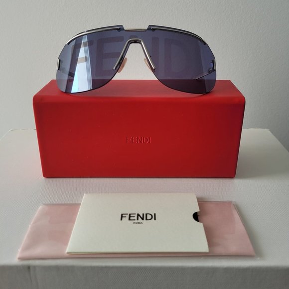 Fendi Accessories - (SOLD) $259 *NEW* FENDI Gray Shield Ladies Sunglasses